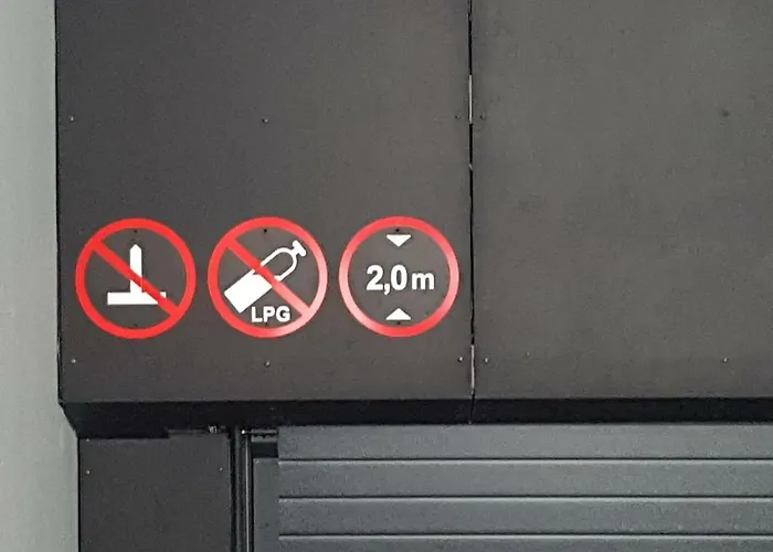 Happy Presidential, Self Check-in, Parking In The Underground Garage * Vilnius