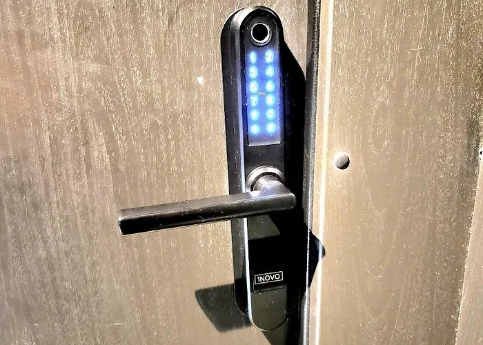 Happy Presidential, Self Check-in, Parking In The Underground Garage アパート *