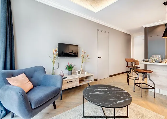 Happy Presidential, Self Check-in, Parking In The Underground Garage * ヴィリニュス